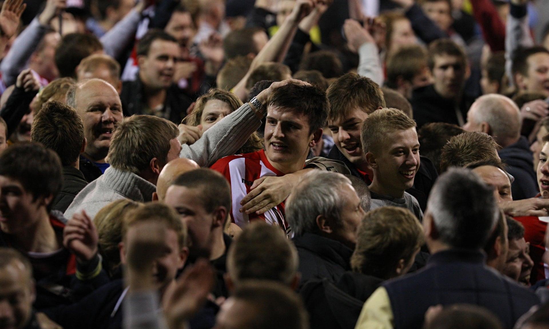 口红鲜红 口红鲜红